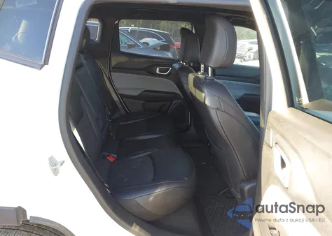 2025 Jeep Compass Latitude 4X4 from USA, damaged, VIN 3C4NJDBN1ST547173